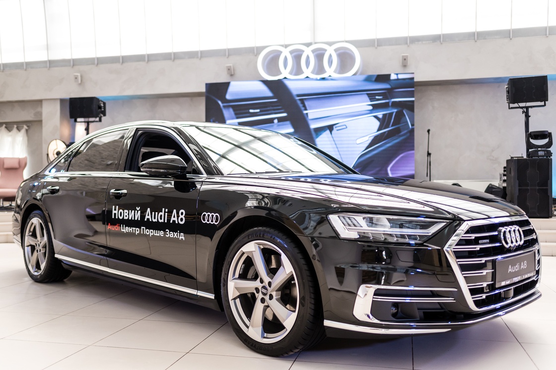 Презентація нового Audi A8
