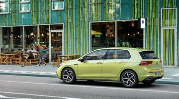 Перші фото нового Golf 8